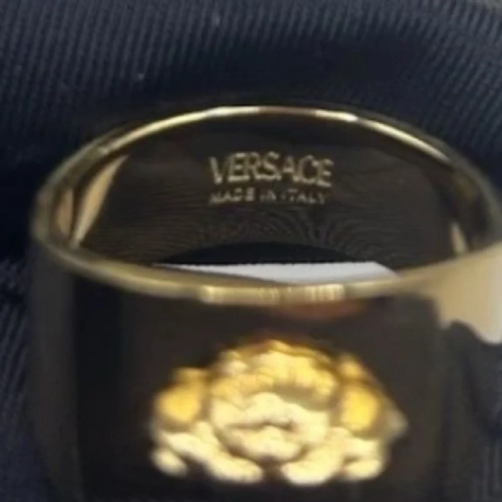 Versace Medusa Gold Ring NIB lSize 13(6) - Picture 5 of 6